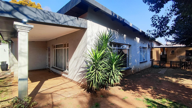 4 Bedroom Property for Sale in Verwoerdpark Gauteng