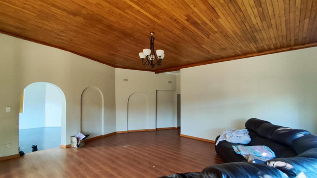 4 Bedroom Property for Sale in Verwoerdpark Gauteng