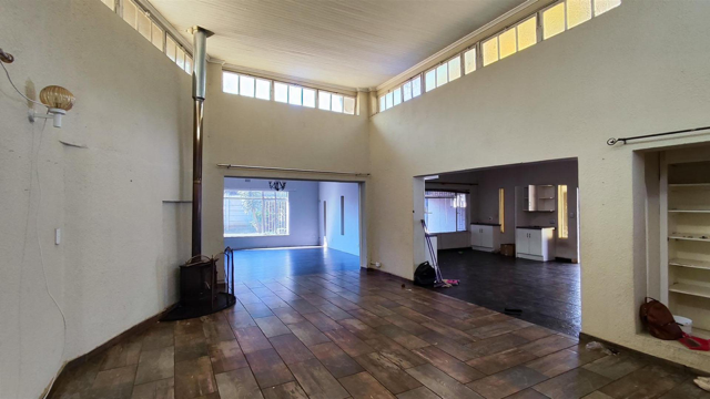 4 Bedroom Property for Sale in Verwoerdpark Gauteng
