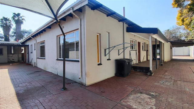 4 Bedroom Property for Sale in Verwoerdpark Gauteng
