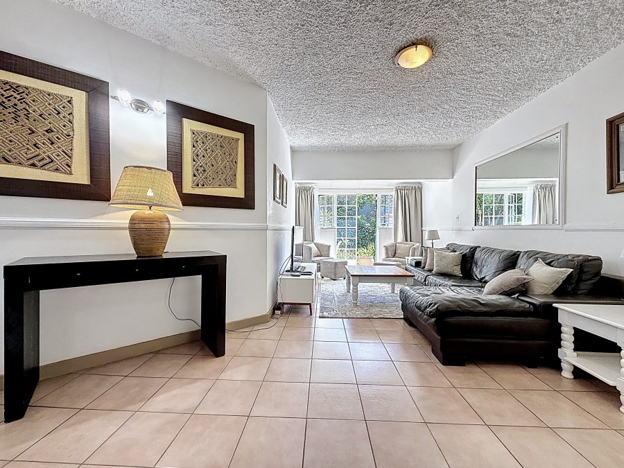 5 Bedroom Property for Sale in Silver Lakes Golf Estate Gauteng