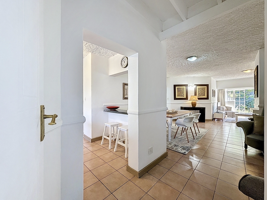5 Bedroom Property for Sale in Silver Lakes Golf Estate Gauteng