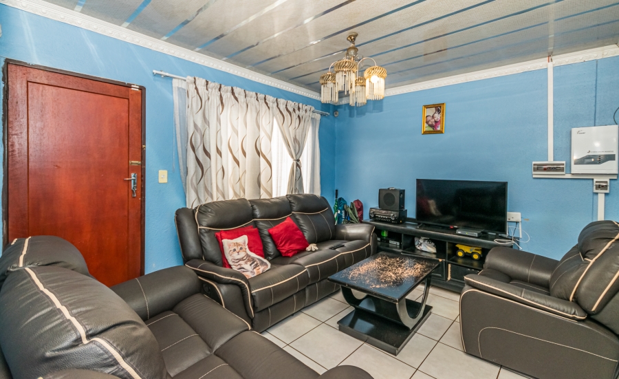 3 Bedroom Property for Sale in Protea Glen Gauteng