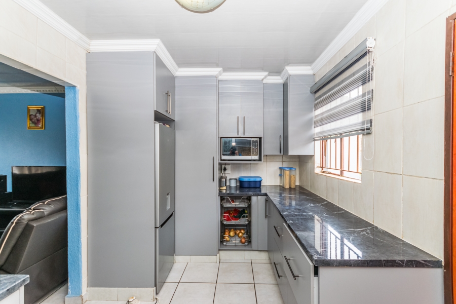 3 Bedroom Property for Sale in Protea Glen Gauteng