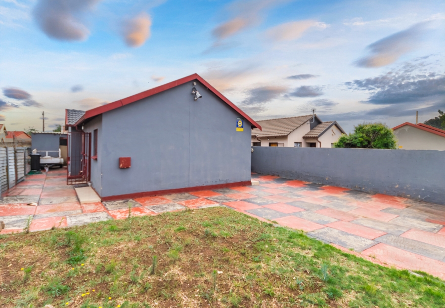 3 Bedroom Property for Sale in Protea Glen Gauteng