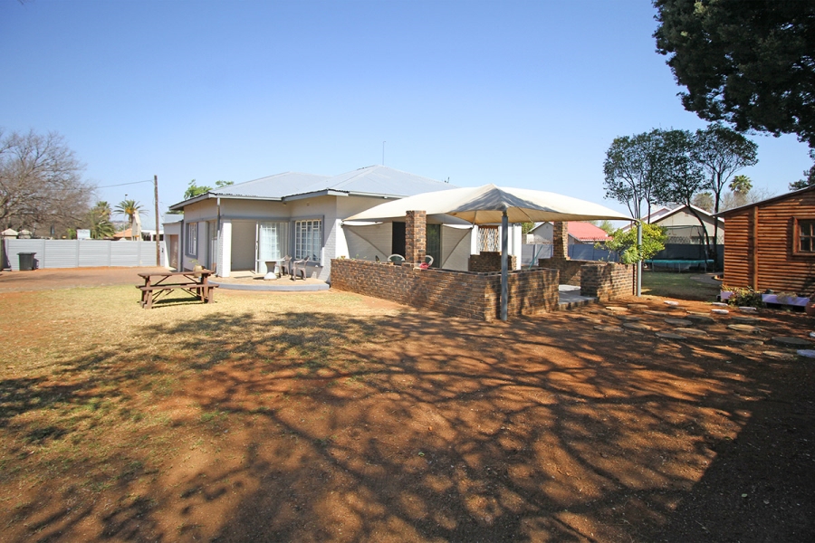 3 Bedroom Property for Sale in Edendale Gauteng