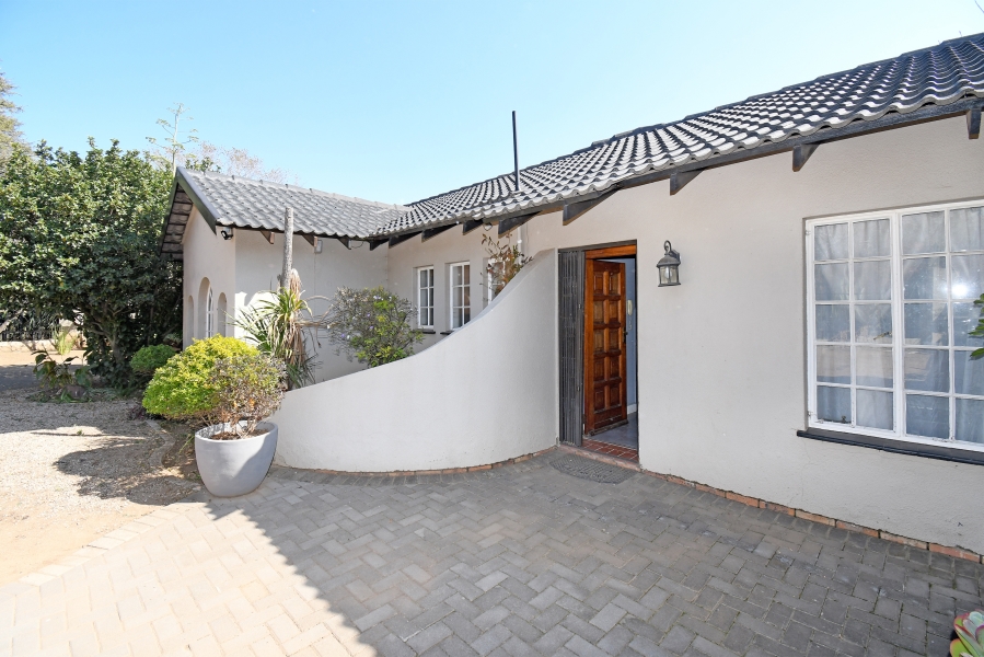 4 Bedroom Property for Sale in Bloubosrand Gauteng