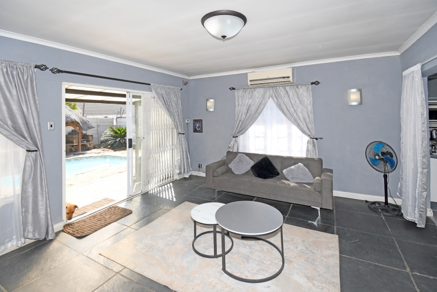 4 Bedroom Property for Sale in Bloubosrand Gauteng
