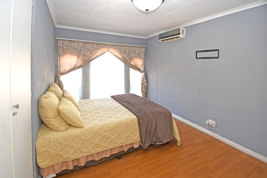 4 Bedroom Property for Sale in Bloubosrand Gauteng