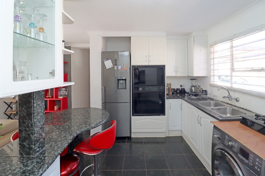 3 Bedroom Property for Sale in Weltevreden Park Gauteng