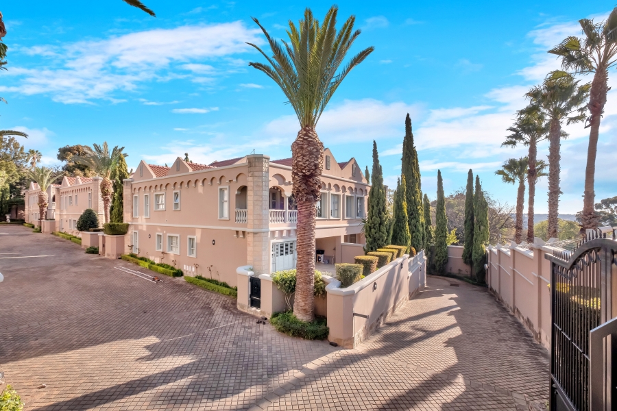2 Bedroom Property for Sale in Dunkeld West Gauteng