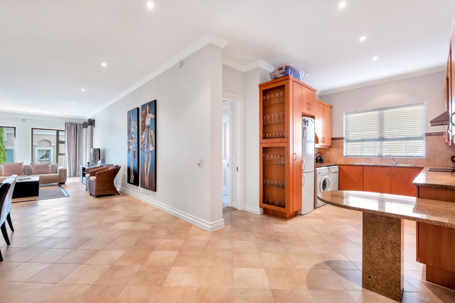 2 Bedroom Property for Sale in Dunkeld West Gauteng
