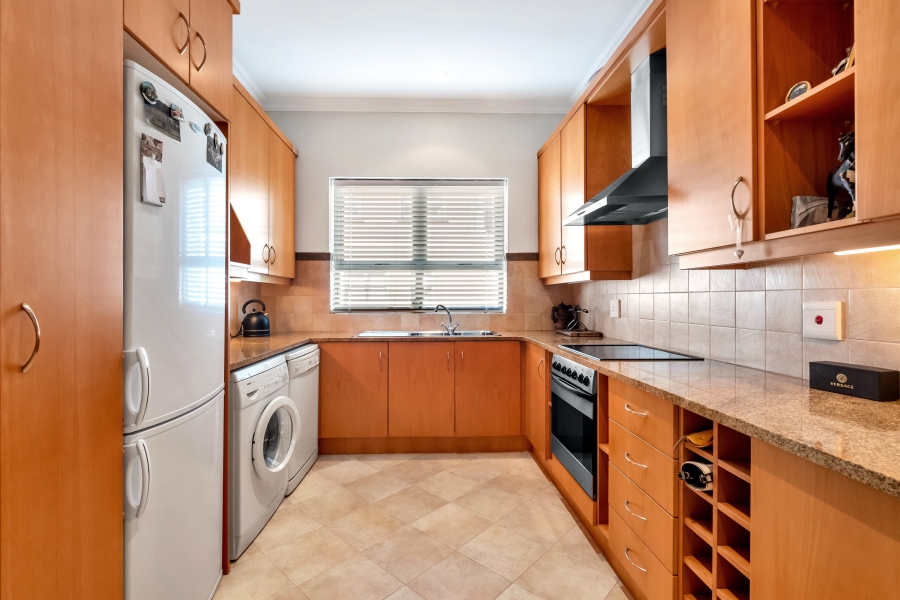 2 Bedroom Property for Sale in Dunkeld West Gauteng