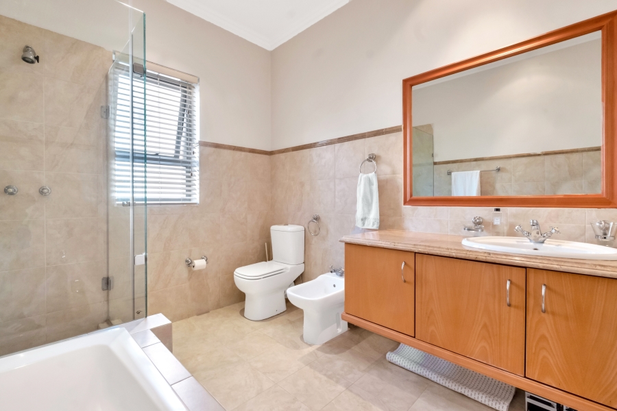 2 Bedroom Property for Sale in Dunkeld West Gauteng