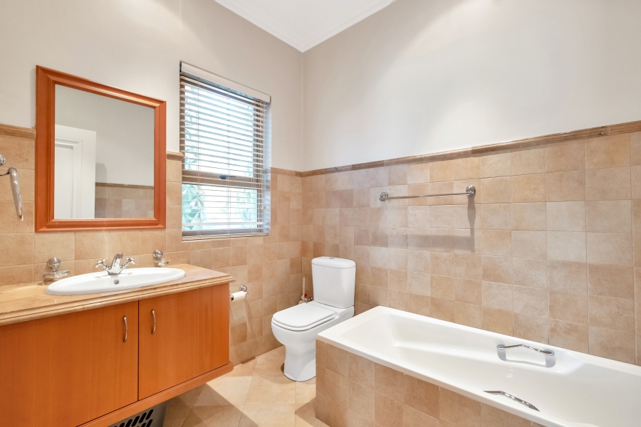 2 Bedroom Property for Sale in Dunkeld West Gauteng