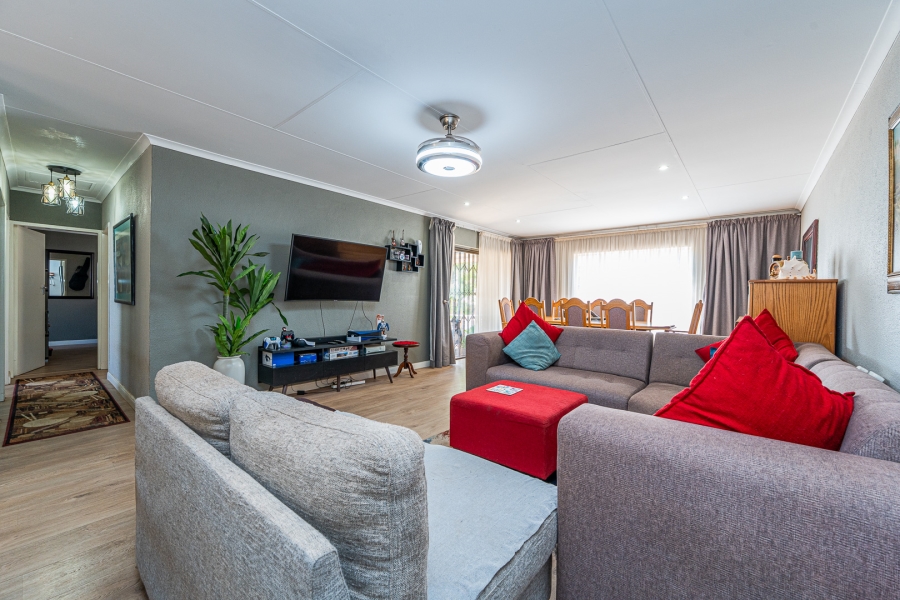 3 Bedroom Property for Sale in Honeydew Gauteng