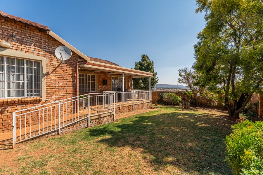 3 Bedroom Property for Sale in Honeydew Gauteng