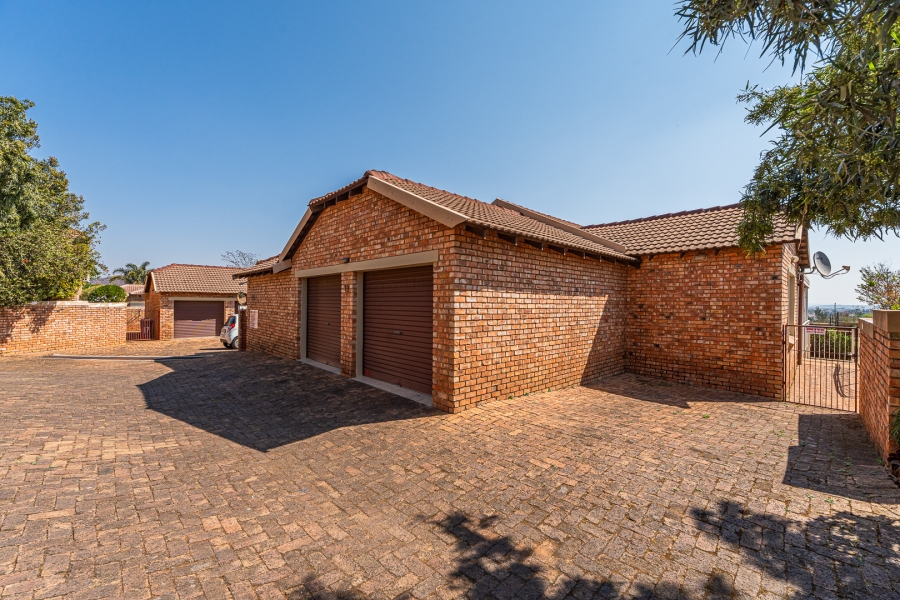 3 Bedroom Property for Sale in Honeydew Gauteng