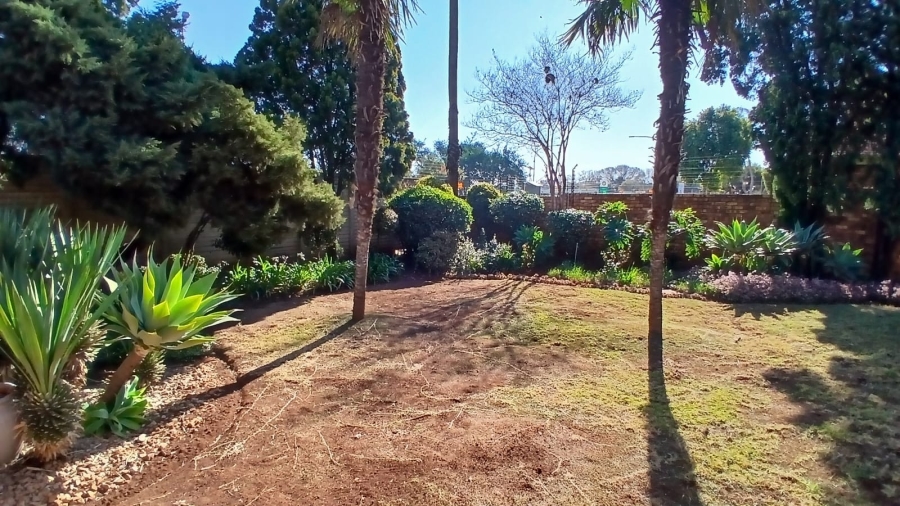 2 Bedroom Property for Sale in Wierda Park Gauteng