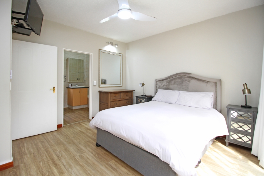 2 Bedroom Property for Sale in Waverley Gauteng