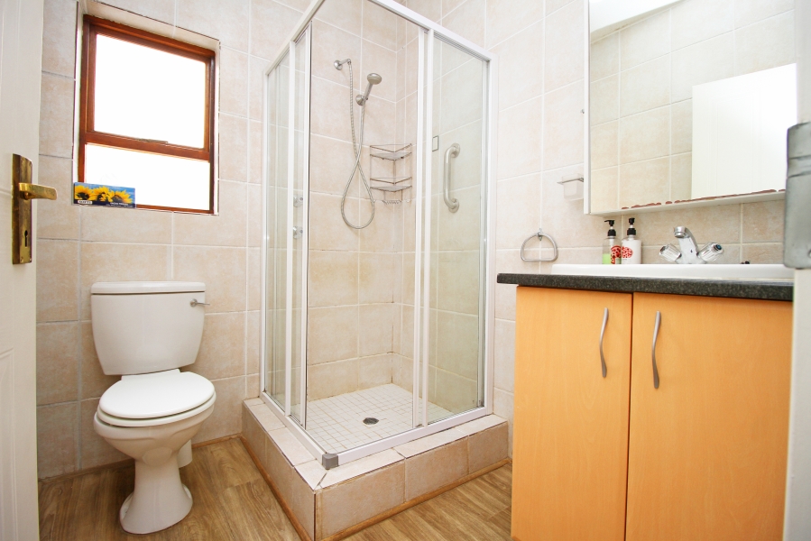 2 Bedroom Property for Sale in Waverley Gauteng
