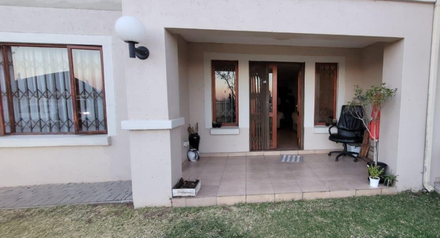 2 Bedroom Property for Sale in Meyersdal Gauteng