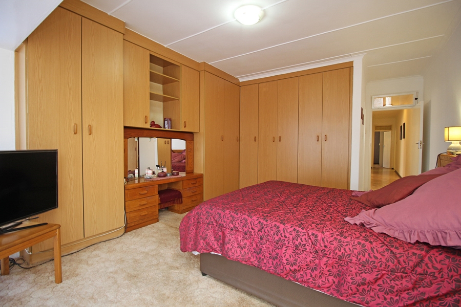 6 Bedroom Property for Sale in Kensington Gauteng