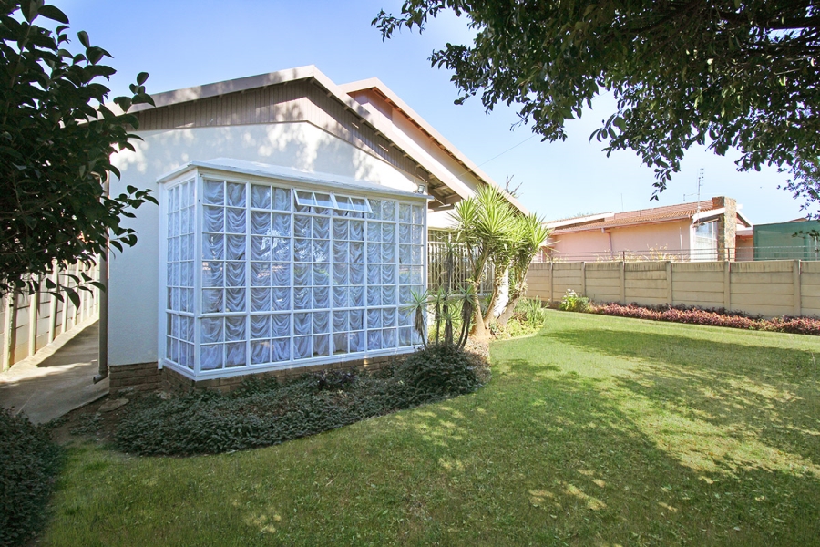 6 Bedroom Property for Sale in Kensington Gauteng