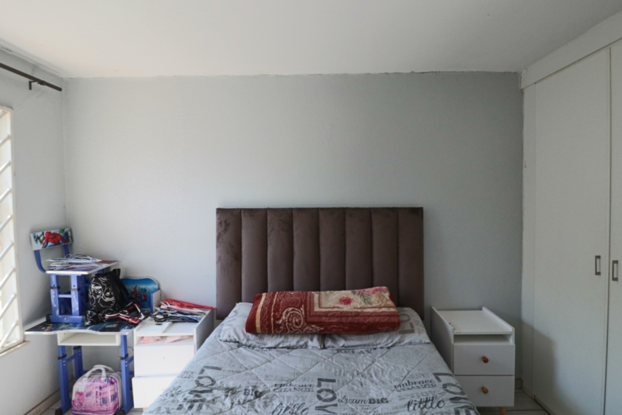 To Let 2 Bedroom Property for Rent in Bryanston Gauteng
