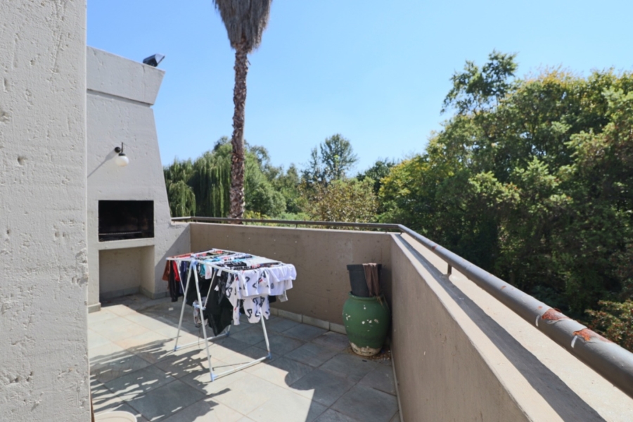 To Let 2 Bedroom Property for Rent in Bryanston Gauteng