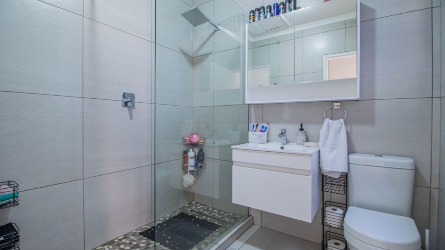 2 Bedroom Property for Sale in Buurendal Gauteng