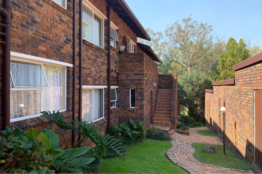 To Let 2 Bedroom Property for Rent in Buccleuch Gauteng