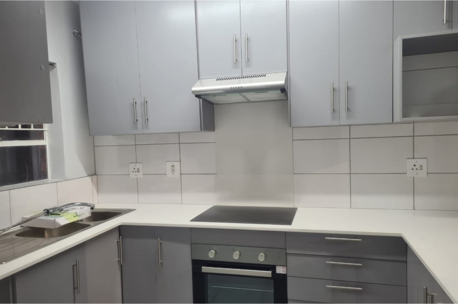 To Let 2 Bedroom Property for Rent in Buccleuch Gauteng
