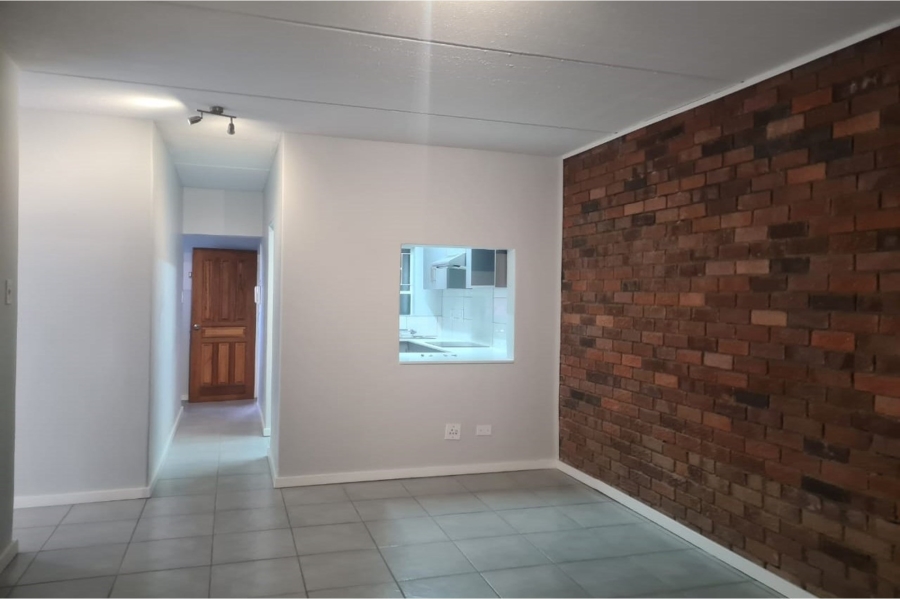 To Let 2 Bedroom Property for Rent in Buccleuch Gauteng