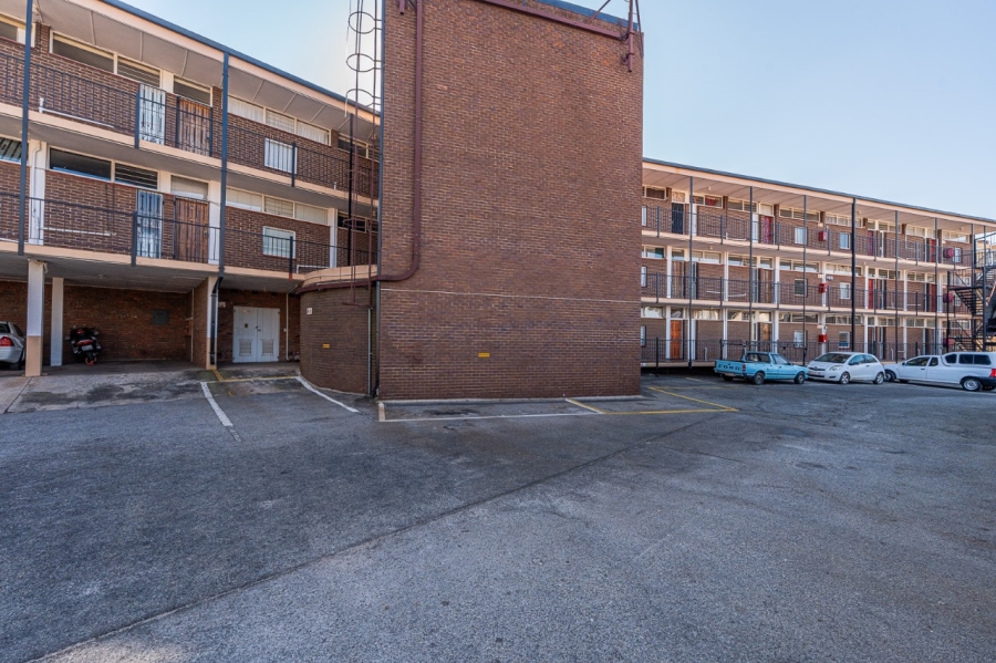2 Bedroom Property for Sale in Florida Park Gauteng