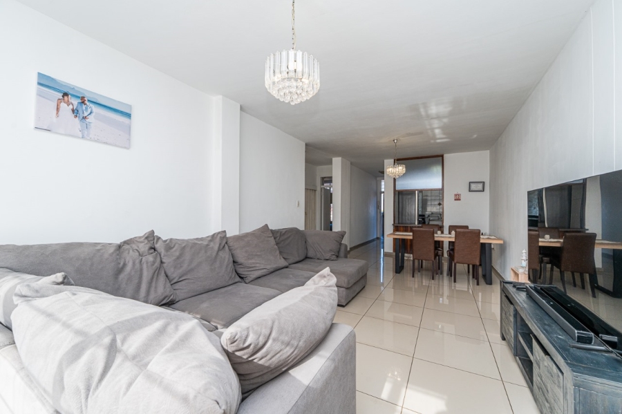 2 Bedroom Property for Sale in Florida Park Gauteng