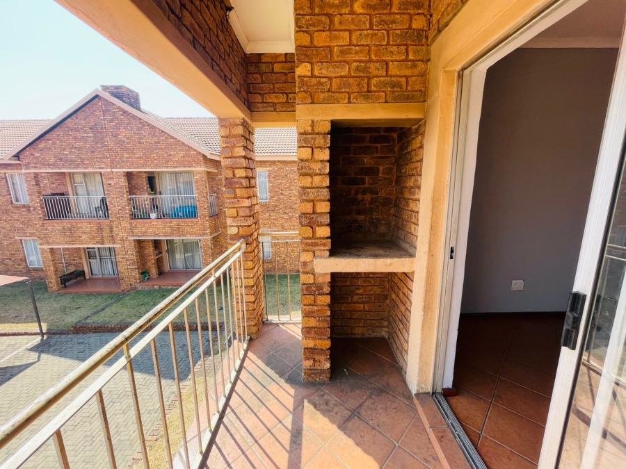 To Let 2 Bedroom Property for Rent in Terenure Gauteng