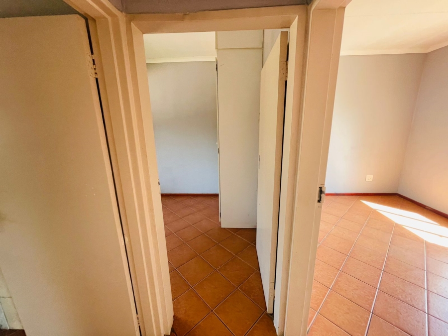 To Let 2 Bedroom Property for Rent in Terenure Gauteng