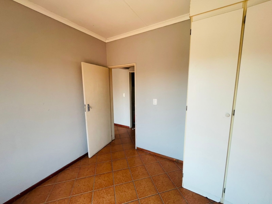 To Let 2 Bedroom Property for Rent in Terenure Gauteng