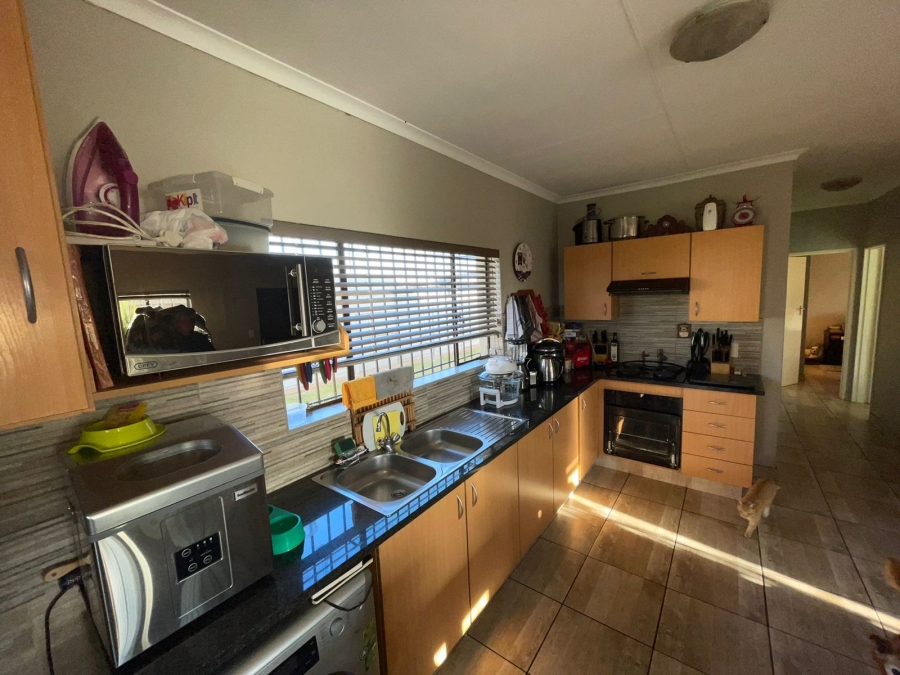 To Let 3 Bedroom Property for Rent in Rand Collieries Gauteng