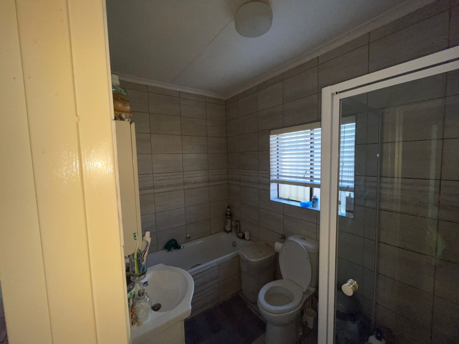 To Let 3 Bedroom Property for Rent in Rand Collieries Gauteng