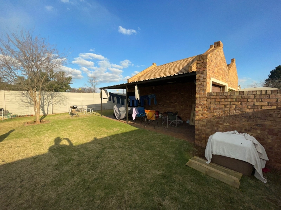 To Let 3 Bedroom Property for Rent in Rand Collieries Gauteng