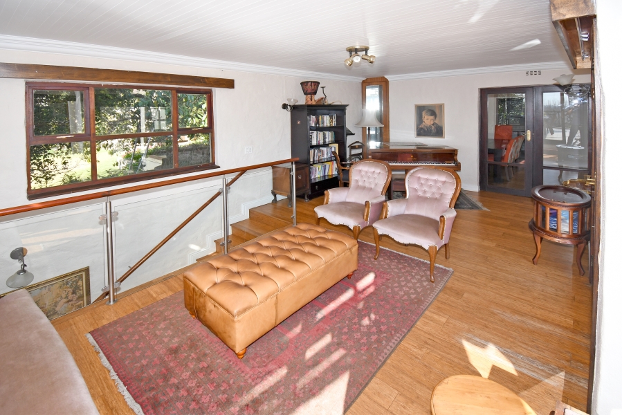 To Let 5 Bedroom Property for Rent in Valeriedene Gauteng