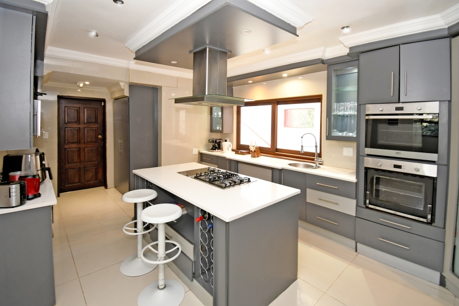 To Let 5 Bedroom Property for Rent in Valeriedene Gauteng