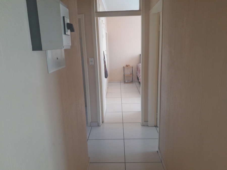To Let 3 Bedroom Property for Rent in Randhart Gauteng