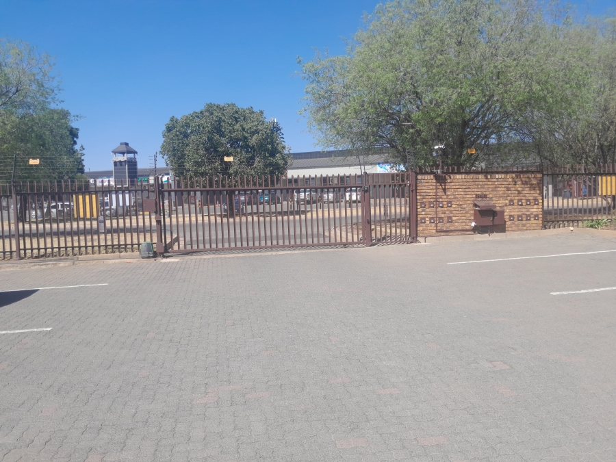To Let 3 Bedroom Property for Rent in Randhart Gauteng