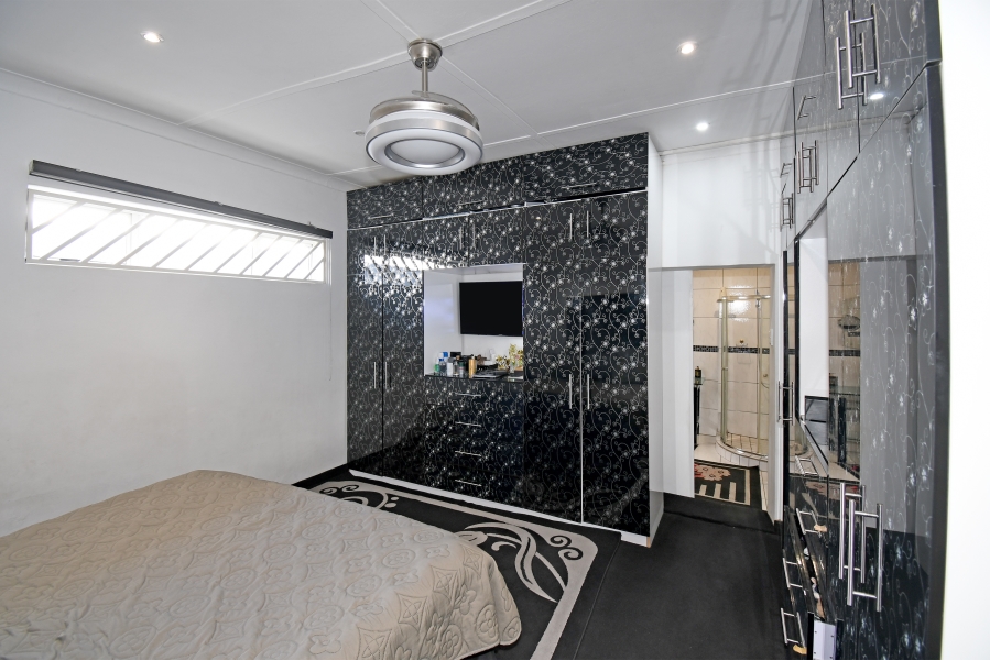 4 Bedroom Property for Sale in Crosby Gauteng