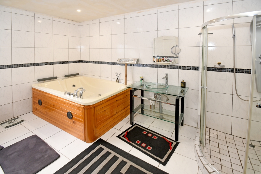 4 Bedroom Property for Sale in Crosby Gauteng