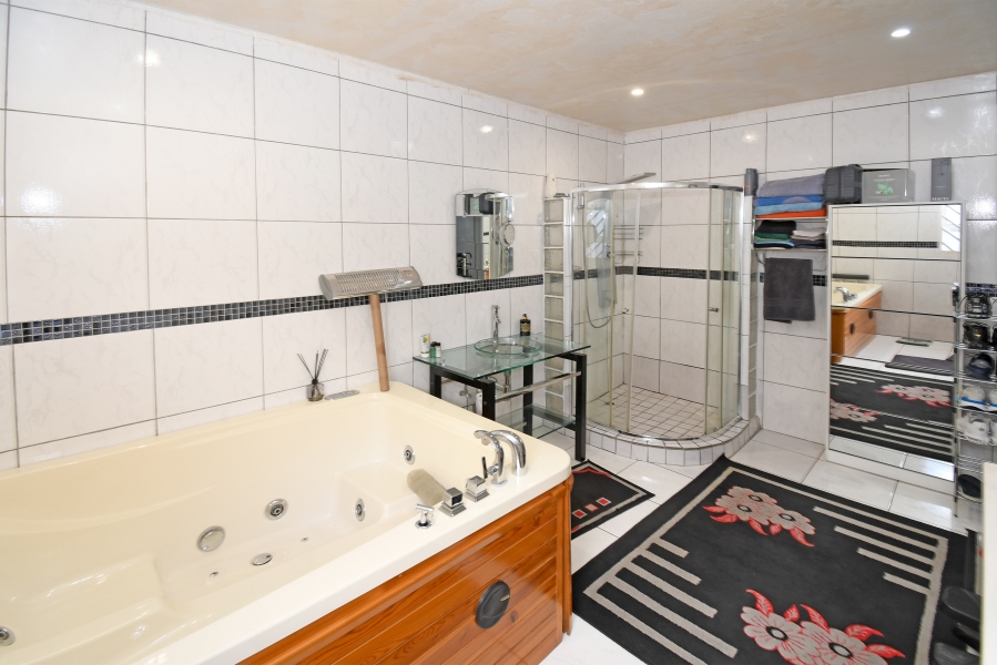 4 Bedroom Property for Sale in Crosby Gauteng