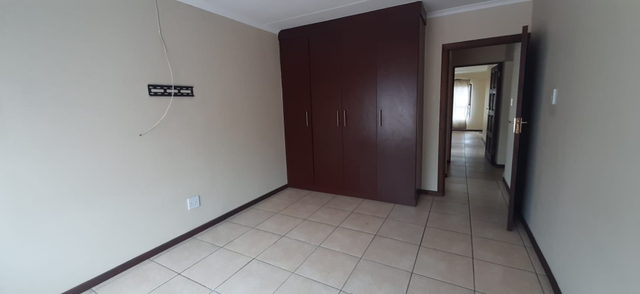 2 Bedroom Property for Sale in Kenleaf Gauteng